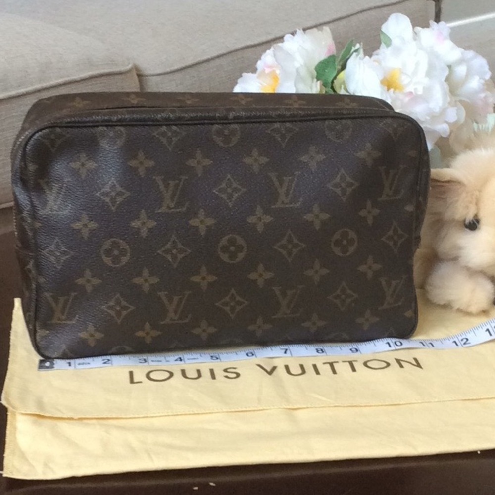 Louis Vuitton troussetoillet cosmetic pouch - Picture 2 of 8